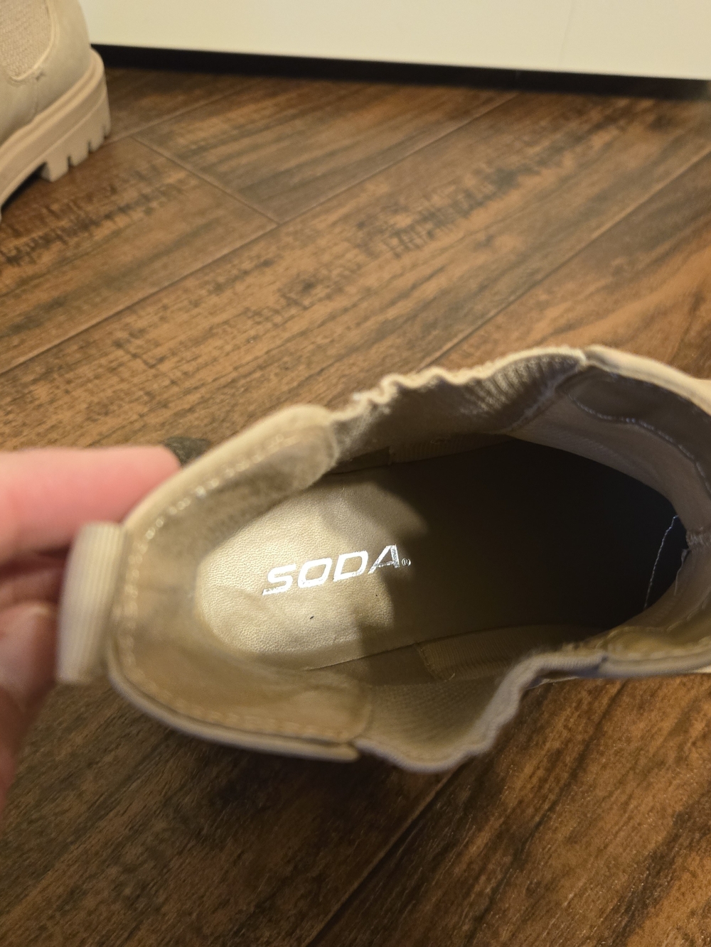 Soda Cream Chelsea Lug Boots - Picture 3 of 3